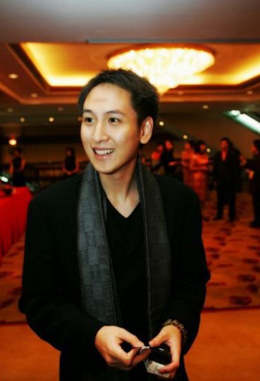 富二代蔡加赞汤珈铖图片和个人资料/近况背景