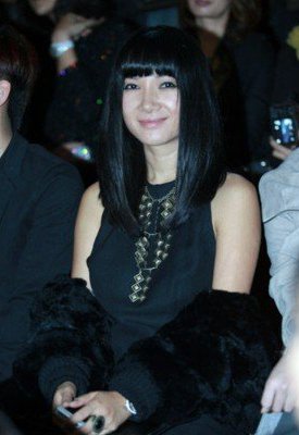 张咪女儿洛伊照片曝光 为性感漂亮兼职模特