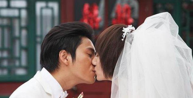 陈坤老婆结婚照,陈坤老婆何琳照片