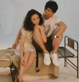 董洁王大治恋情曝光,董洁王大治接吻照片