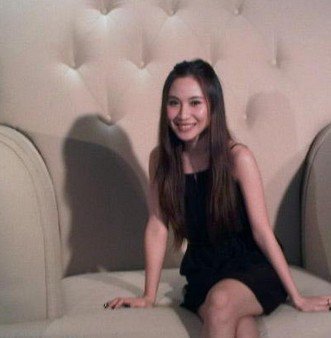 赵雅芝儿子黄恺杰女友刘凯茵家庭背景