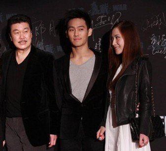 赵雅芝儿子黄恺杰女友刘凯茵家庭背景