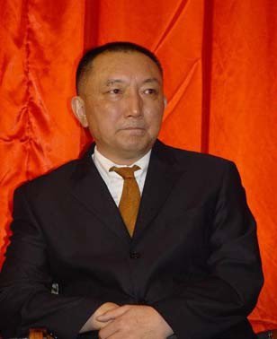 韩三平