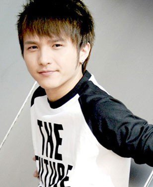 李恭