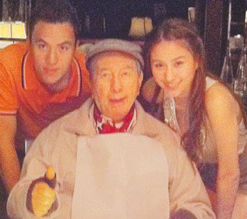 何超莲个人资料/近况图片 何超莲父亲是谁