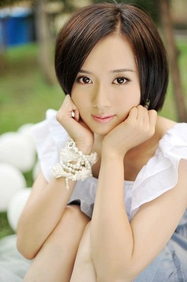 ͬһӾƷǺӲż硶һСİ㡷ΪⲿӾ磬“Ů”ĳƺš