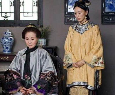 归亚蕾