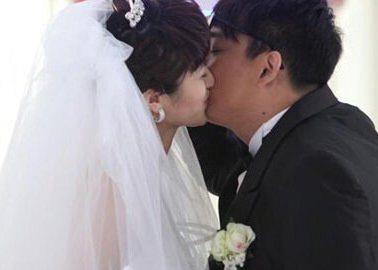 忡