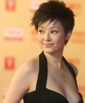袁立
