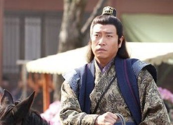 张鹰