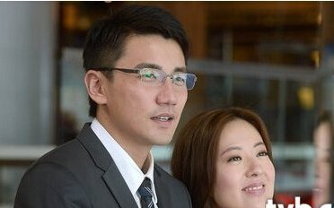 载得有情人