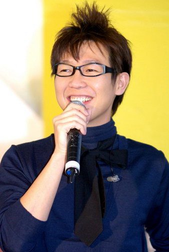 Ʒ