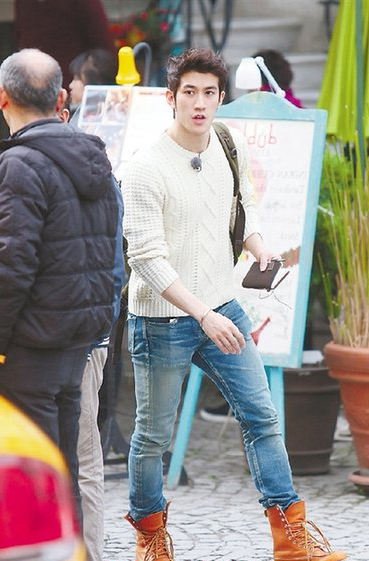 李治廷