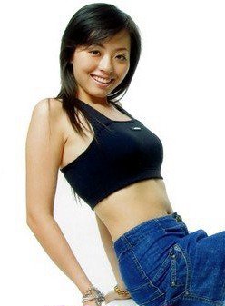 张靓颖整容前照片