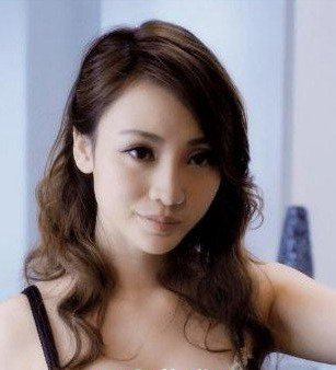 柳岩个人资料和电影剧照