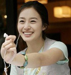 韩国女星郑丽媛生活照