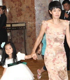 文章女儿文爱马近照