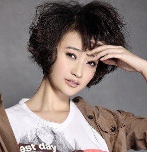 影视演员阎娜资料和写真图片