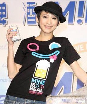 戴佩妮最新短发图片 清新个性又甜美