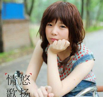 本兮的男朋友是谁 本兮和男朋友的吻照
