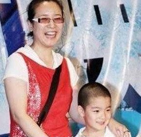 陈小艺老公和儿子照片曝光