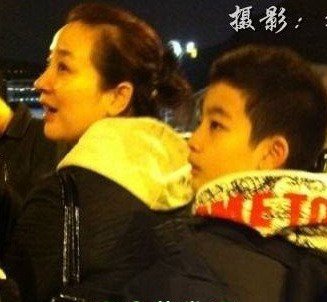 陈小艺老公和儿子照片曝光