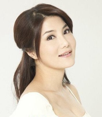 杨丽菁整容了吗 杨丽菁身材好不好