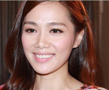 汤镇宗女儿汤洛雯资料