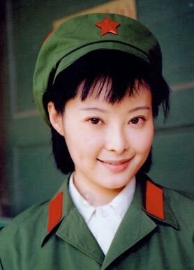 袁立