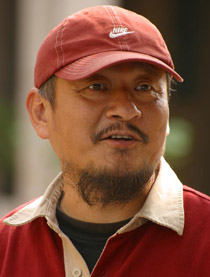 칢