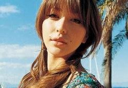藤井莉娜