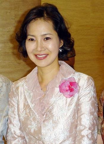 梁美京