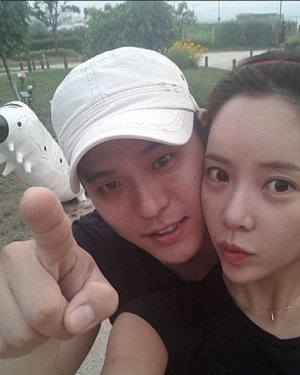 �ƾ��������� �ƾ����Ϲ���˭