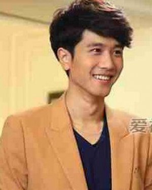 ����Ӣ������Ů�ѵ�����˭ ����Ӣ��������ͼƬ