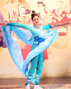 ��һΧ�ݹ��ĵ��Ӿ�����Щ