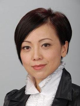 邓萃雯