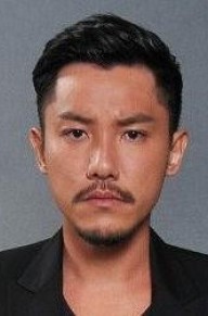 张颕康