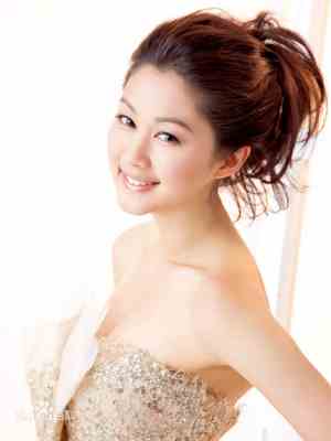 岑丽香