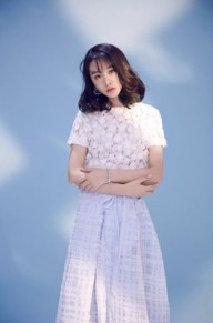  񱳾
