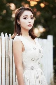 洪真英